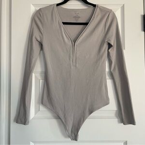Nuuds Gray Cotton Hook and Eye V Neckline Long Sleeve Bodysuit